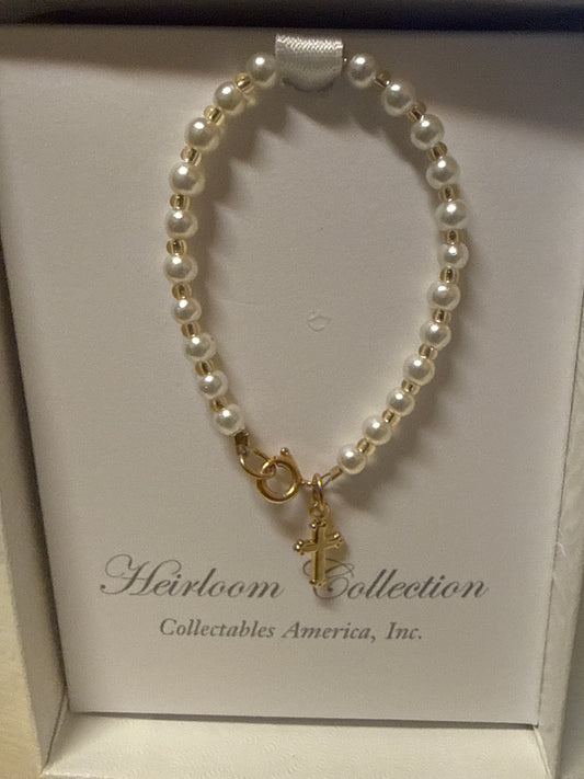 Pearl w/ cross bracelet CJ428/4