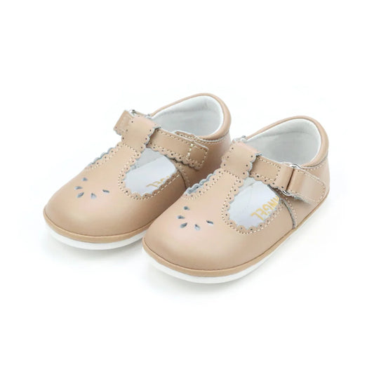 Dottie Scallop Shoe Latte